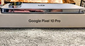Mint
													Google Pixel 10 Pro - Unlocked, Moonstone, 128 GB, G4QUR, photo 4 of 11