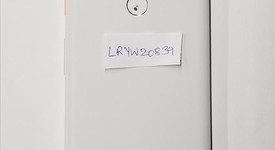 Good
													Google Pixel 2 XL - Verizon, Black & White, 64 GB, Verizon Edition, photo 2 of 3