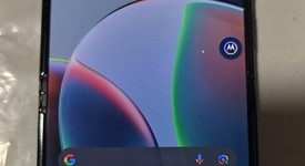 Good
													Motorola Razr (2023) - Unlocked, Sage, 128 GB, 8 GB, photo 1 of 7