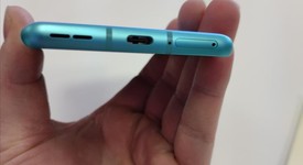 Mint
													OnePlus 8 - Unlocked Non-US, Green, 128 GB, 8 GB, IN2010, photo 3 of 6