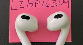 Used
													Apple AirPods 3rd Gen - MagSafe Case, photo 5 of 5