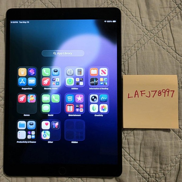 Apple iPad Air (3rd Gen) - Wi-Fi, 256 GB, Gray