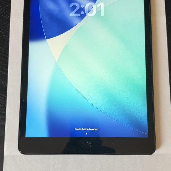 Apple iPad 9th Gen - Unlocked, 64 GB, Gray, A2603