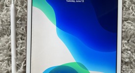 Mint
													Apple iPad 8th Gen - Wi-Fi, Gold, 32 GB, A2270, photo 2 of 6