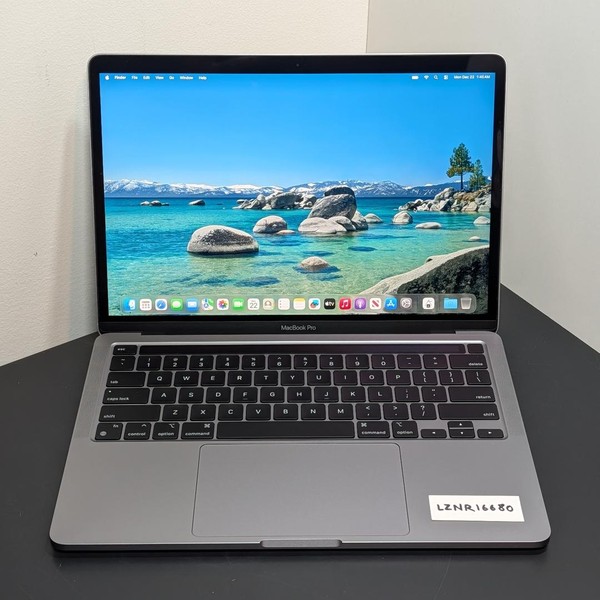 MacBook Pro 2020 - 13 inch - 256 GB, Silver, 16 GB, Apple M1