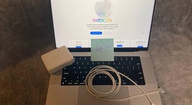 Good
													MacBook Pro Late 2023 (M3) - 16" - Apple M3 Max 16-core, Silver, 2 TB, 48 GB, 40-core GPU, photo 1 of 7