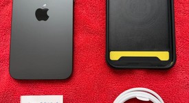 Mint
													Apple iPhone 15 Pro Max - Unlocked, Black, 256 GB, A2849, photo 3 of 10