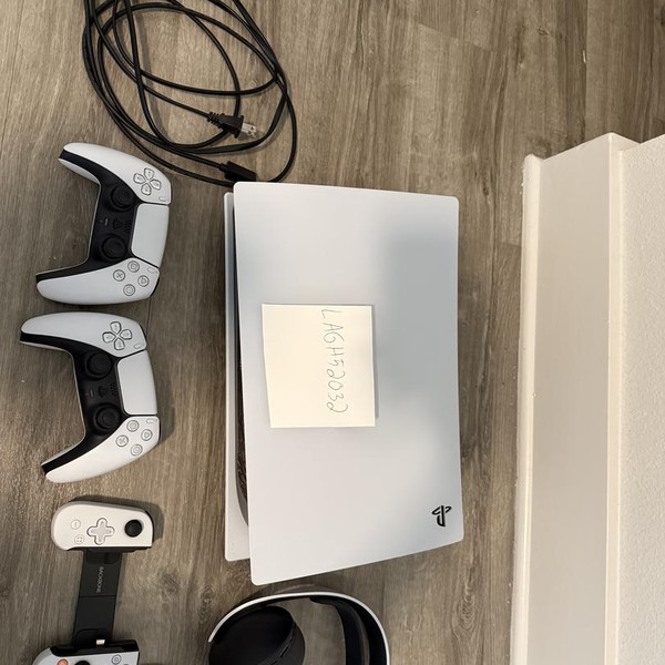 PlayStation 5 Digital Edition (2020) - 825 GB, White, Digital Edition
