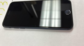 Mint
													Apple iPhone SE 3rd Gen 2022 - Unlocked, Midnight, 64 GB, A2595, photo 3 of 7