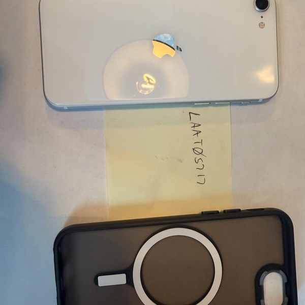 Apple iPhone SE 2nd Gen 2020 - Unlocked, 64 GB, White, A2275