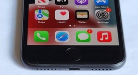 Fair
													Apple iPhone 7 - AT&T, Black, 32 GB, A1660, photo 1 of 18
