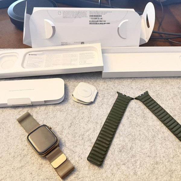 Apple Watch Series 9 45mm - Unlocked, Gold, A2984 - Cellular, Stainless