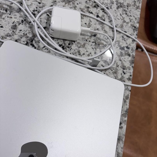MacBook Air 2025 (M4) - 13 inch - 256 GB, Silver, 16 GB, Apple M4