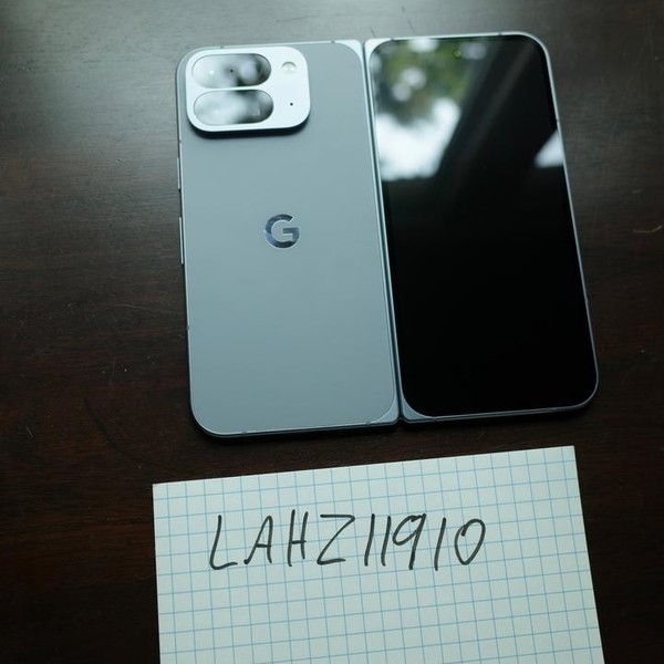 Google Pixel 10 Pro Fold - Verizon, 256 GB, Moonstone, GU0NP