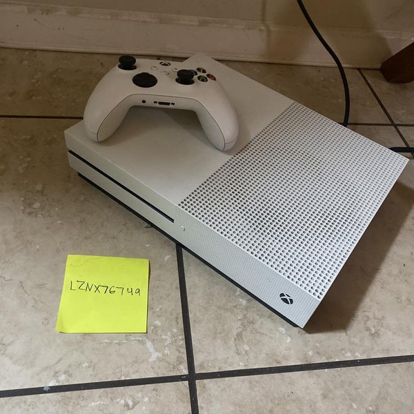 Xbox One S (2016) - 500 GB, White