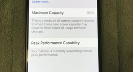 Mint
													Apple iPhone Xs - Unlocked, Gold, 64 GB, A1920, photo 4 of 13