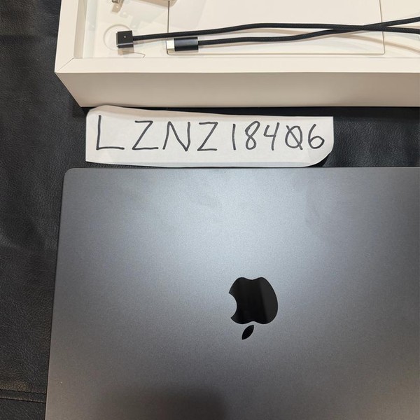 MacBook Pro Late 2023 (M3) - 14 inch - 512 GB, Black, 18 GB, Apple M3 Pro 11-core, 14-core GPU