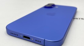Mint
													Apple iPhone 16 - Unlocked, Ultramarine, 128 GB, A3081, photo 5 of 5