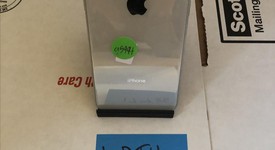 Good
													Apple iPhone Xs - Unlocked, Silver, 256 GB, A1920, photo 4 of 5