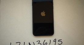 Mint
													Apple iPhone SE 2nd Gen 2020 - Unlocked, Black, 64 GB, A2275, photo 4 of 7