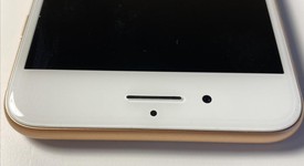 Good
													Apple iPhone 8 Plus - Xfinity, Gold, 256 GB, A1864, photo 5 of 9