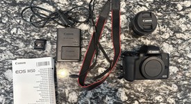 Mint
													Canon EOS M50, photo 1 of 8