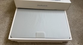 Mint
													MacBook Air 2025 (M4) - 13" - Apple M4, Silver, 256 GB, 16 GB, photo 2 of 5