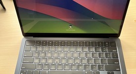 Good
													MacBook Air 2022 - 13" - Apple M2, Midnight, 256 GB, 8 GB, photo 4 of 6