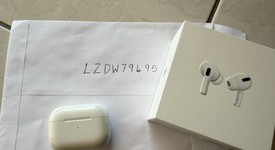 Used
													Apple AirPods Pro - MagSafe Case, photo 1 of 5