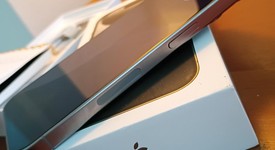 Good
													Apple iPhone 15 Pro - Unlocked, Natural, 512 GB, A2848, photo 5 of 5