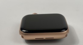 Good
													Apple Watch SE 1st Gen 44mm - Unlocked, Gold, A2354 - Cellular, Aluminum, photo 6 of 6
