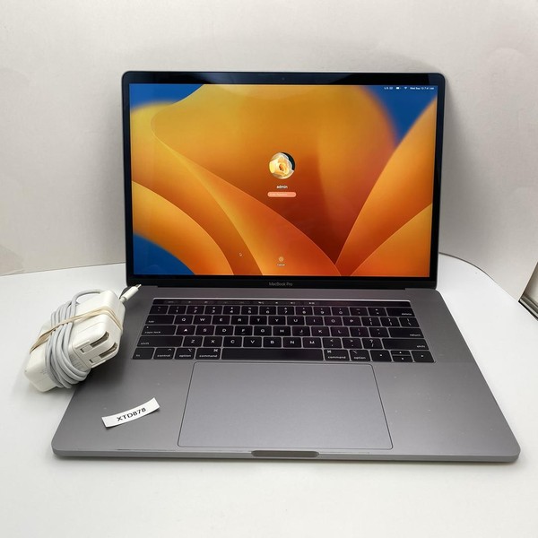MacBook Pro 2019 - 15 inch - 1 TB, Gray, 32 GB, Intel Core i9