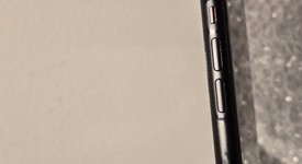 Good
													Apple iPhone Xr - Unlocked, Black, 128 GB, A1984, photo 2 of 14