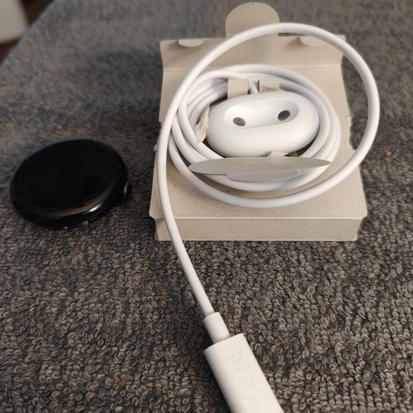 Google Pixel Watch 4 - Unlocked, Black, 45mm, LTE