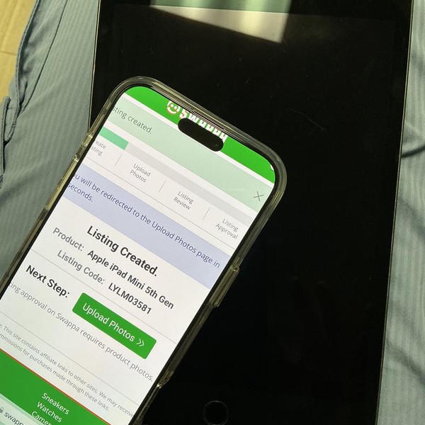 Apple iPad Mini 5th Gen - Unlocked, 256 GB, Gray