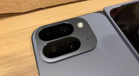 Good
													Google Pixel 10 Pro Fold - Unlocked, Moonstone, 256 GB, GU0NP, photo 3 of 7