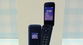 New
													TCL Flip Phone, photo 1 of 3