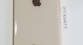 Good
													Apple iPhone 8 - Verizon, Gold, 64 GB, A1863, photo 4 of 5