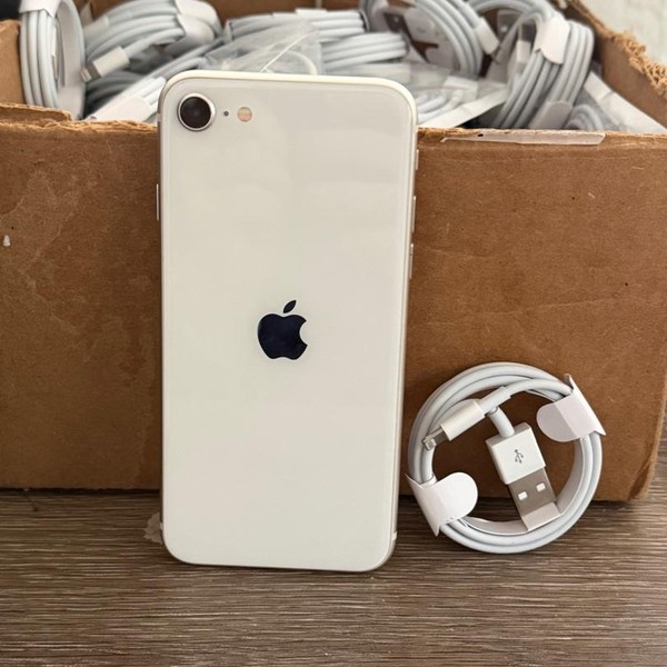Apple iPhone SE 3rd Gen 2022 - Unlocked, 64 GB, Starlight, A2595