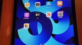 Mint
													Apple iPad Air 5th Gen - Wi-Fi, Blue, 64 GB, A2588, photo 2 of 8