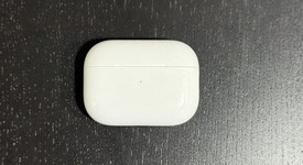 Used
													Apple AirPods Pro 2 - Lightning, photo 4 of 7