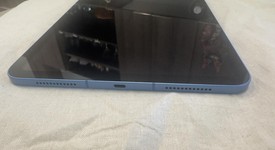 Good
													Apple iPad 10th Gen - Unlocked, Blue, 64 GB, A2757, photo 5 of 11