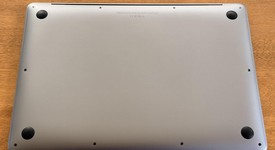 Good
													MacBook Air 2020 - 13" - I5, Silver, 512 GB, 8 GB, photo 5 of 13