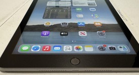 Good
													Apple iPad 6th Gen - Wi-Fi, Gray, 32 GB, A1893, photo 2 of 6