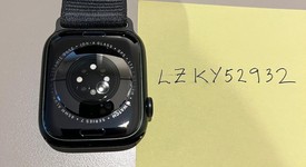 Good
													Apple Watch Series 7 45mm - Unlocked, Green, A2477 - Cellular, Aluminum, photo 3 of 12