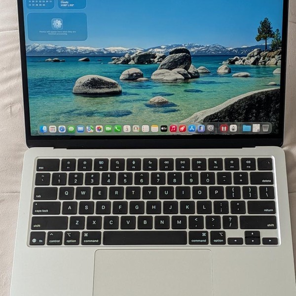 MacBook Air 2025 (M4) - 13 inch - 256 GB, Silver, 16 GB, Apple M4