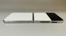 Good
													Samsung Galaxy Z Flip4 5G - Verizon, Custom, 128 GB, 8 GB, SM-F721U, Bespoke Edition, photo 5 of 8