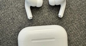 Used
													Apple AirPods Pro 2 - USB-C, photo 2 of 3