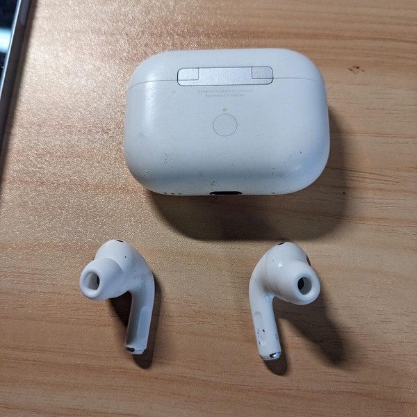 Apple AirPods Pro 2 - USB-C