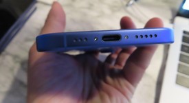 Mint
													Apple iPhone 16 - Unlocked, Ultramarine, 256 GB, A3081, photo 4 of 8